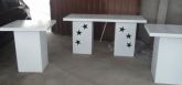 conjunto de mesas com estrelas colunas desmontaveis